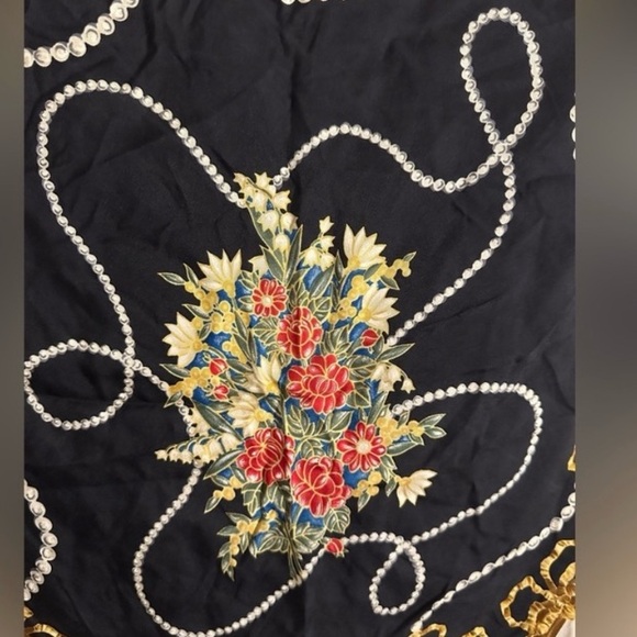 CHRISTIAN DIOR SCARF 100% Silk w/TAG Size 34” X36” - Picture 6 of 6